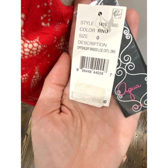 Aqua NWT Off-Shoulder Red Lace Dress Size 0 - Picture 3 of 3